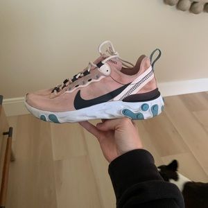 nike reacts, size us 6.5